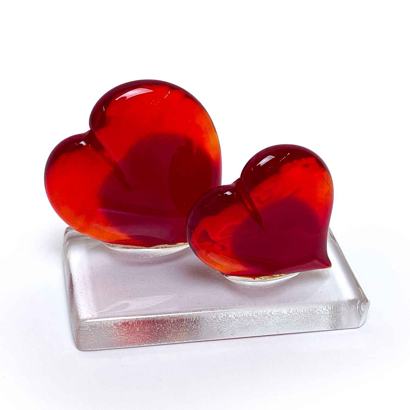 Heart paperweight composition