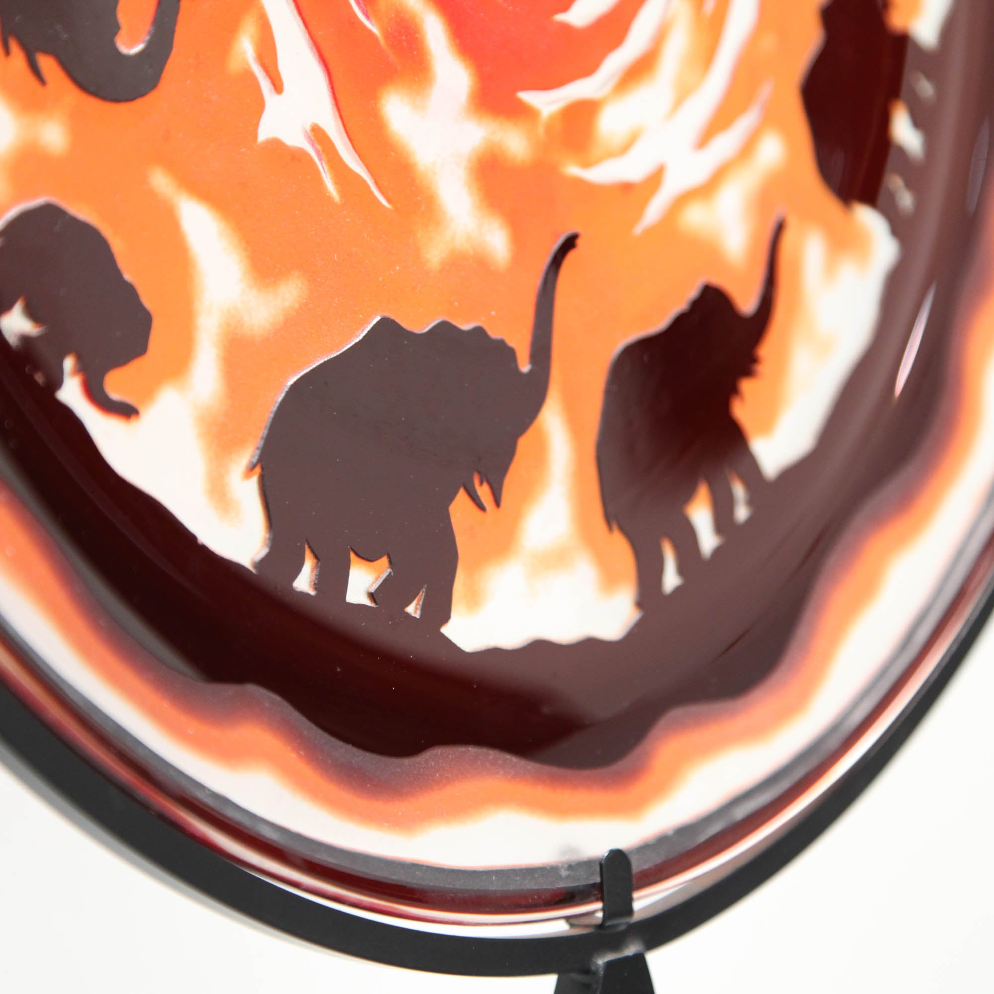 Assiette en verre de Murano avec éléphants