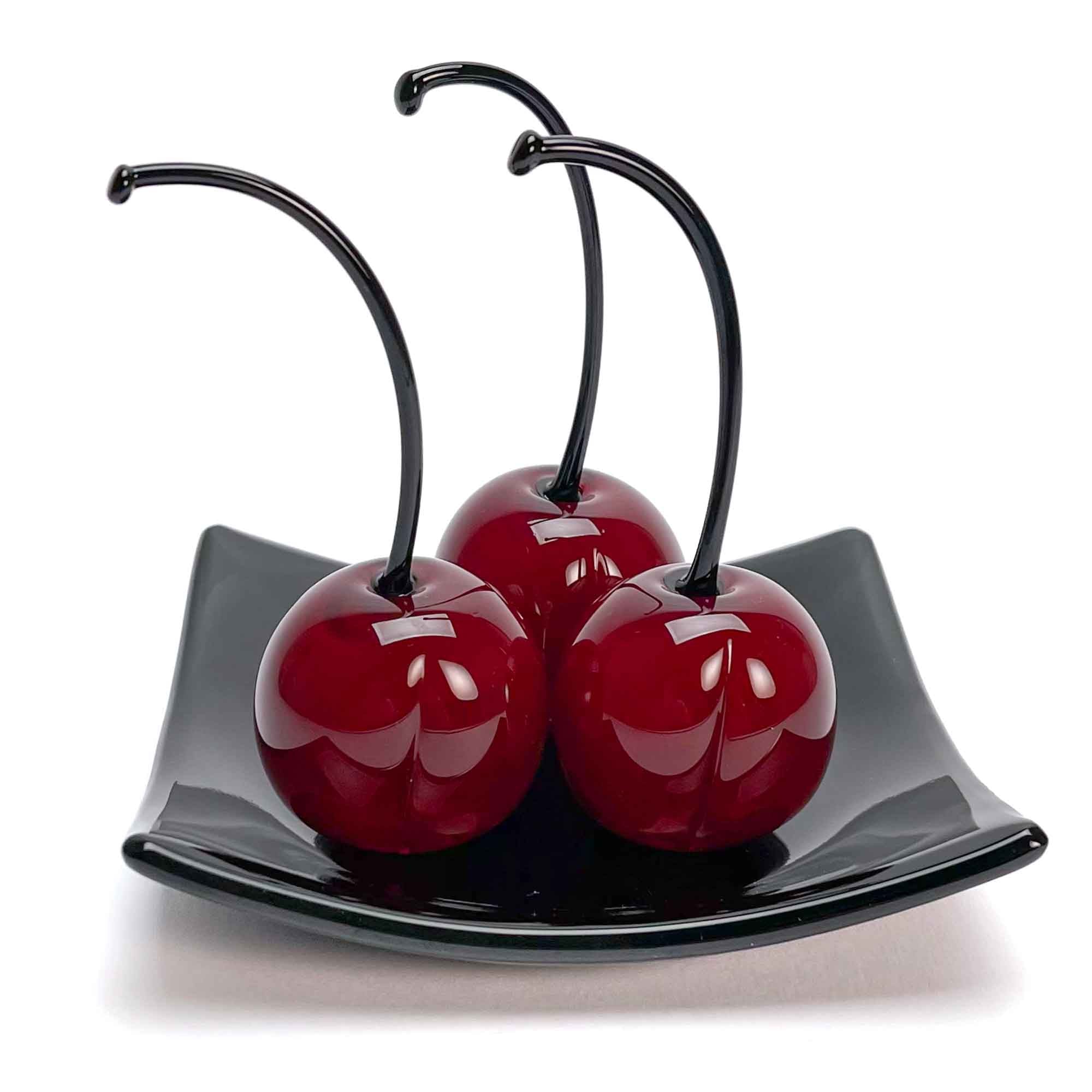 Set 3 Medium Cherries with Black Square Plate "Love and Elegance" - Murano Glass