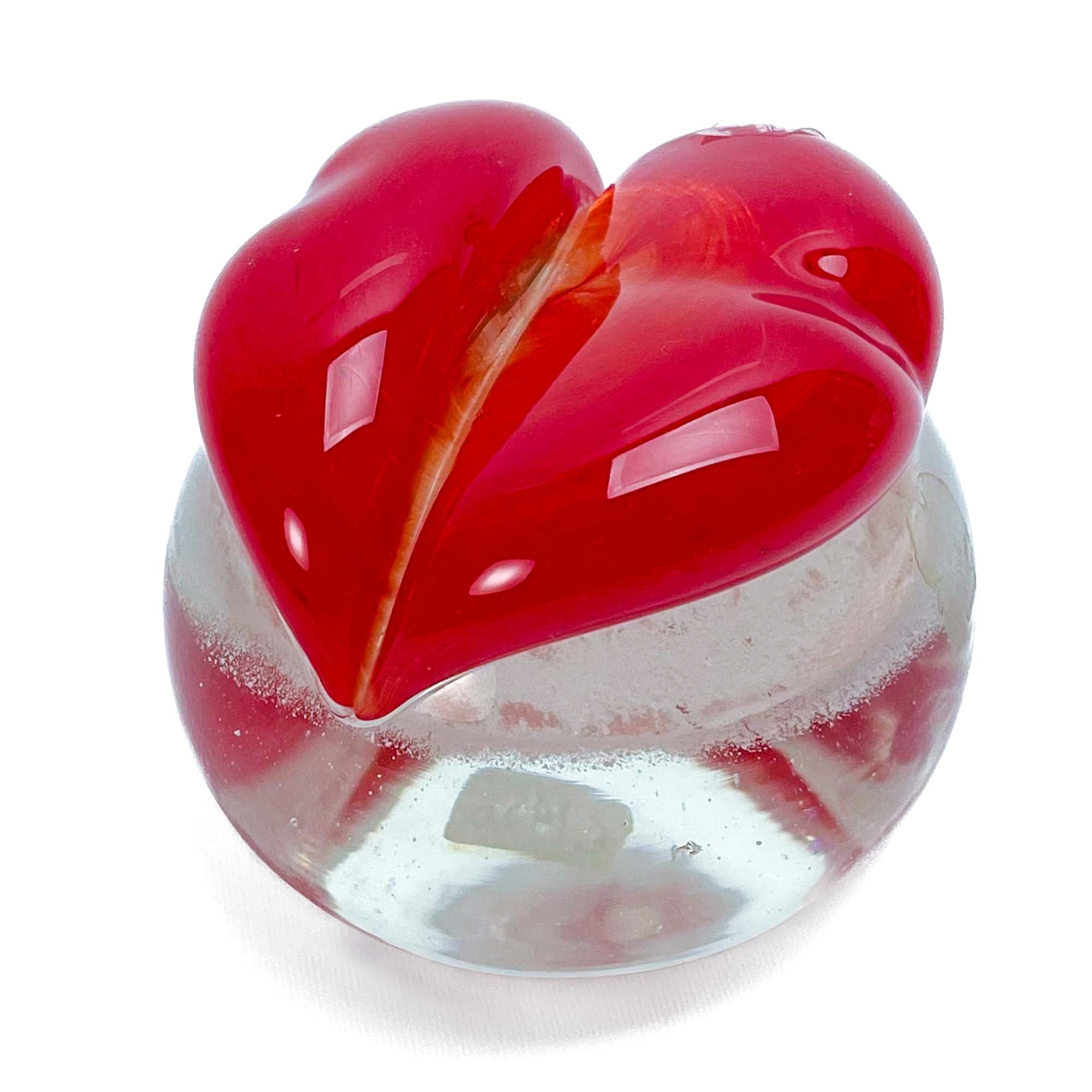 Red lip with luminescent base paperweight - Murano Glass