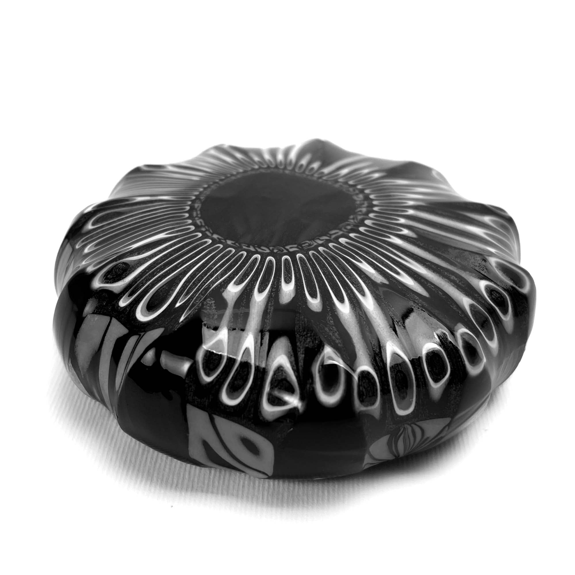 The Black Eye black and white paperweight - Murano Glass