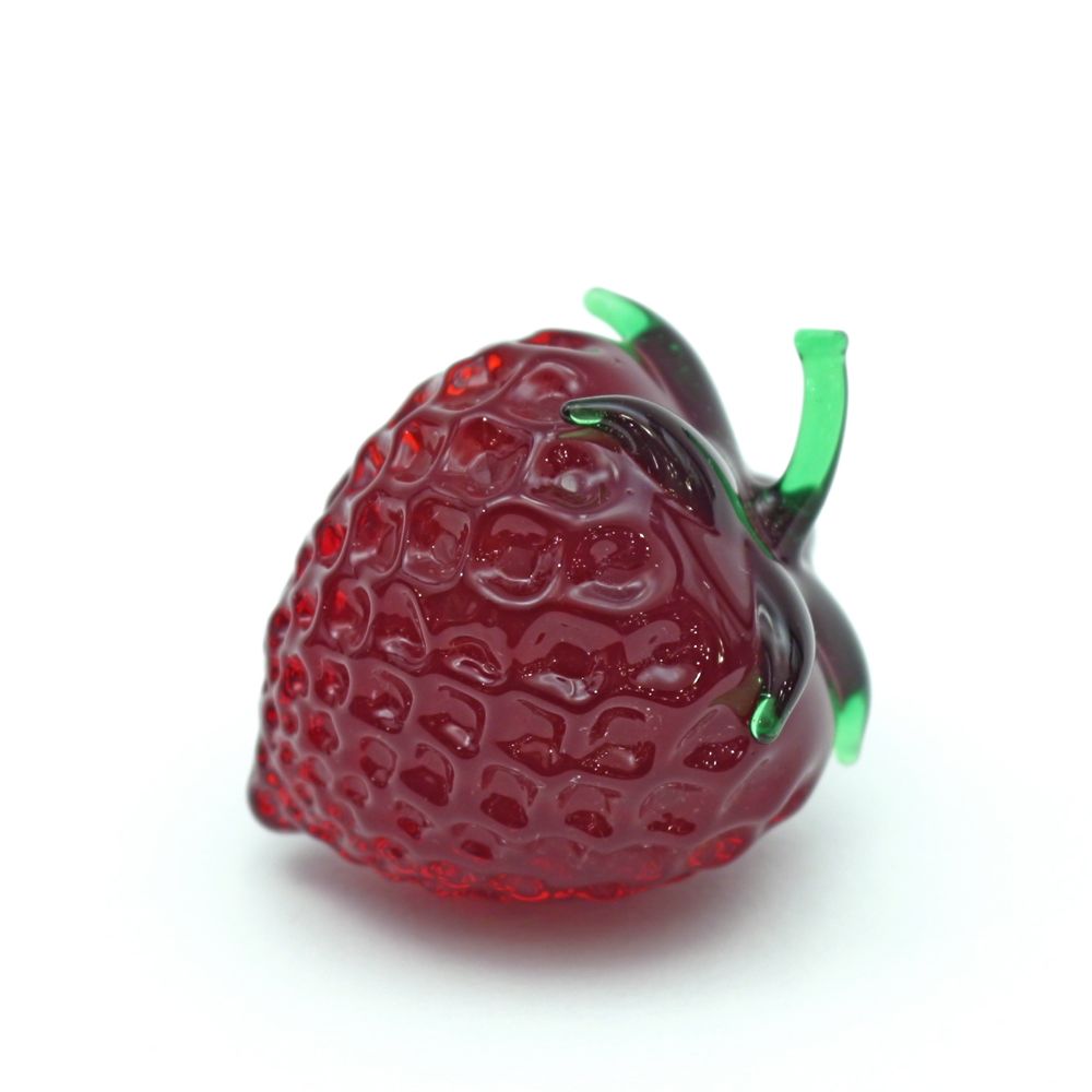 Glass strawberries - natural size