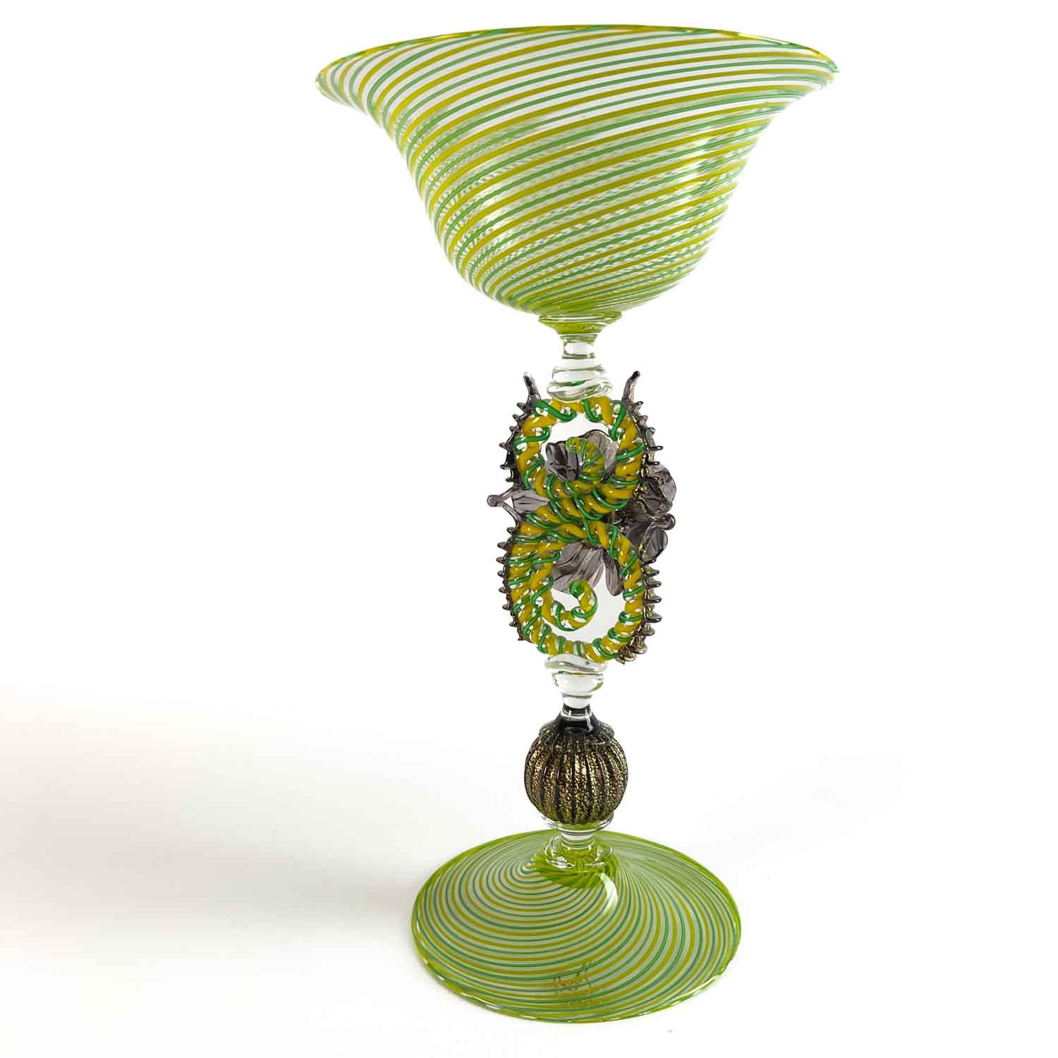 Goblet with decorative flower - Murano Glass art