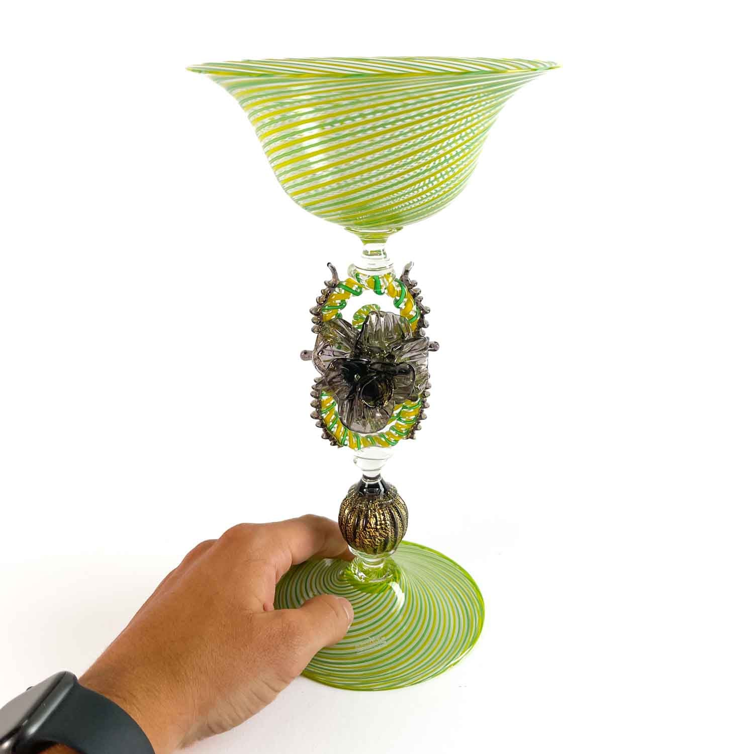 Goblet with decorative flower - Murano Glass art