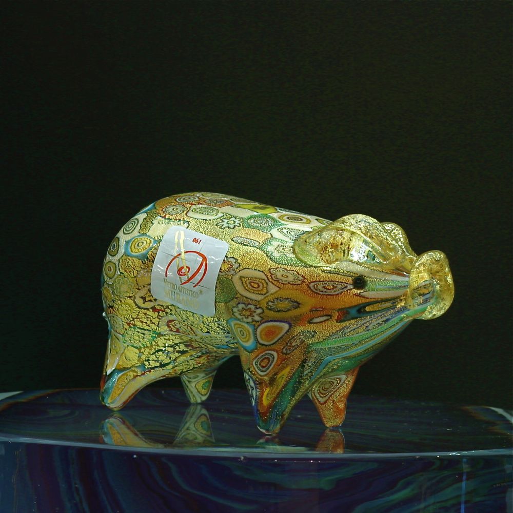 Murrina and gold pig