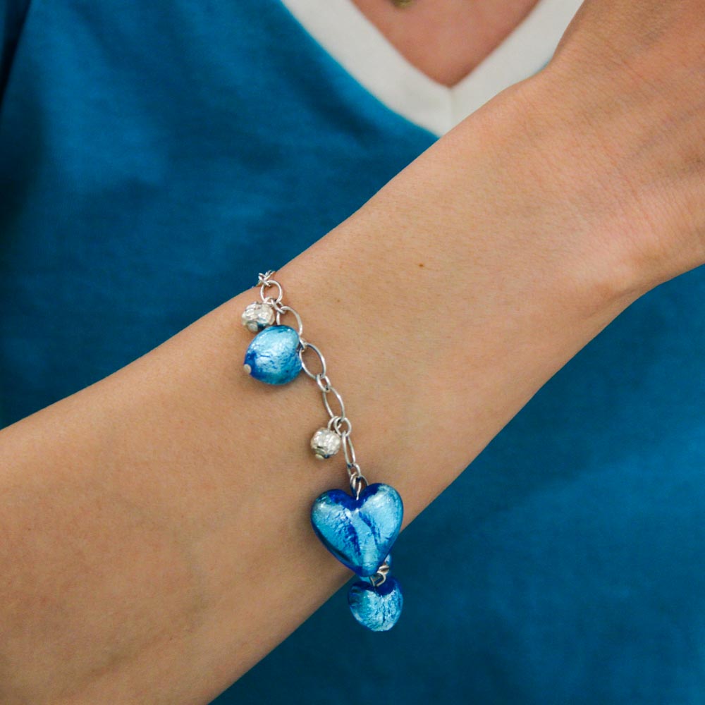 Bracelet avec coeurs - argent