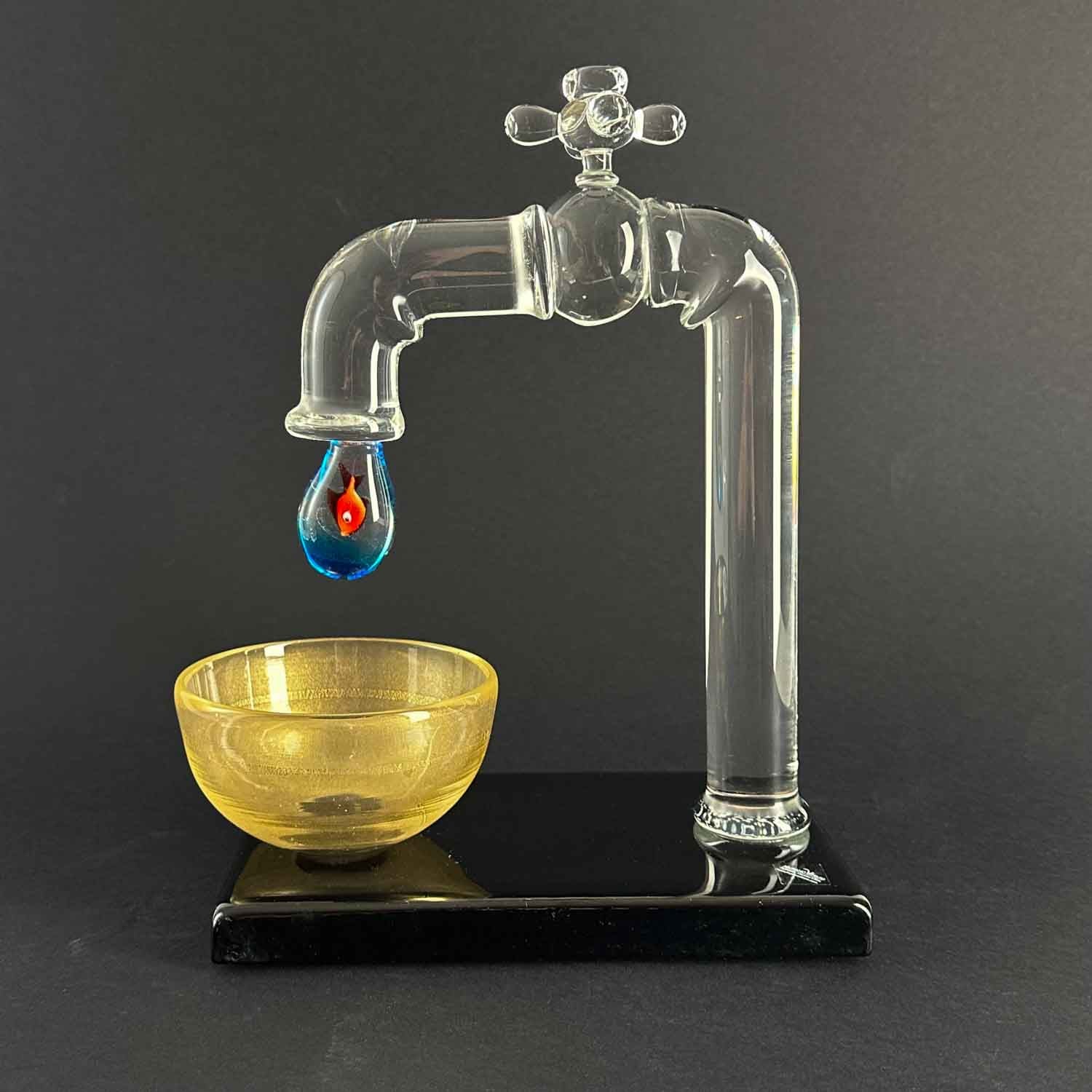 Grand Robinet avec Poisson Rouge et Base Noire - Verre de Murano