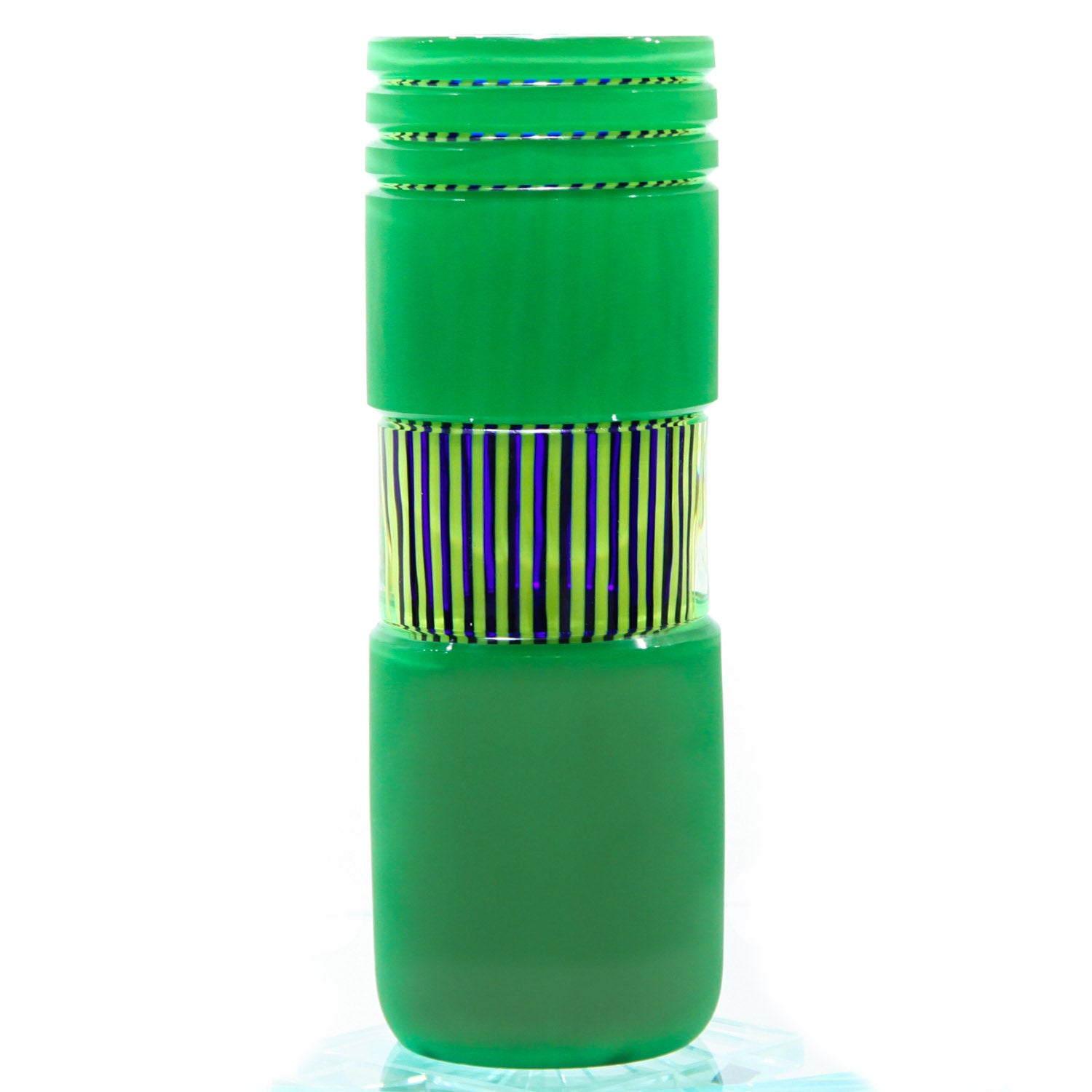 Vaso intagliato verde